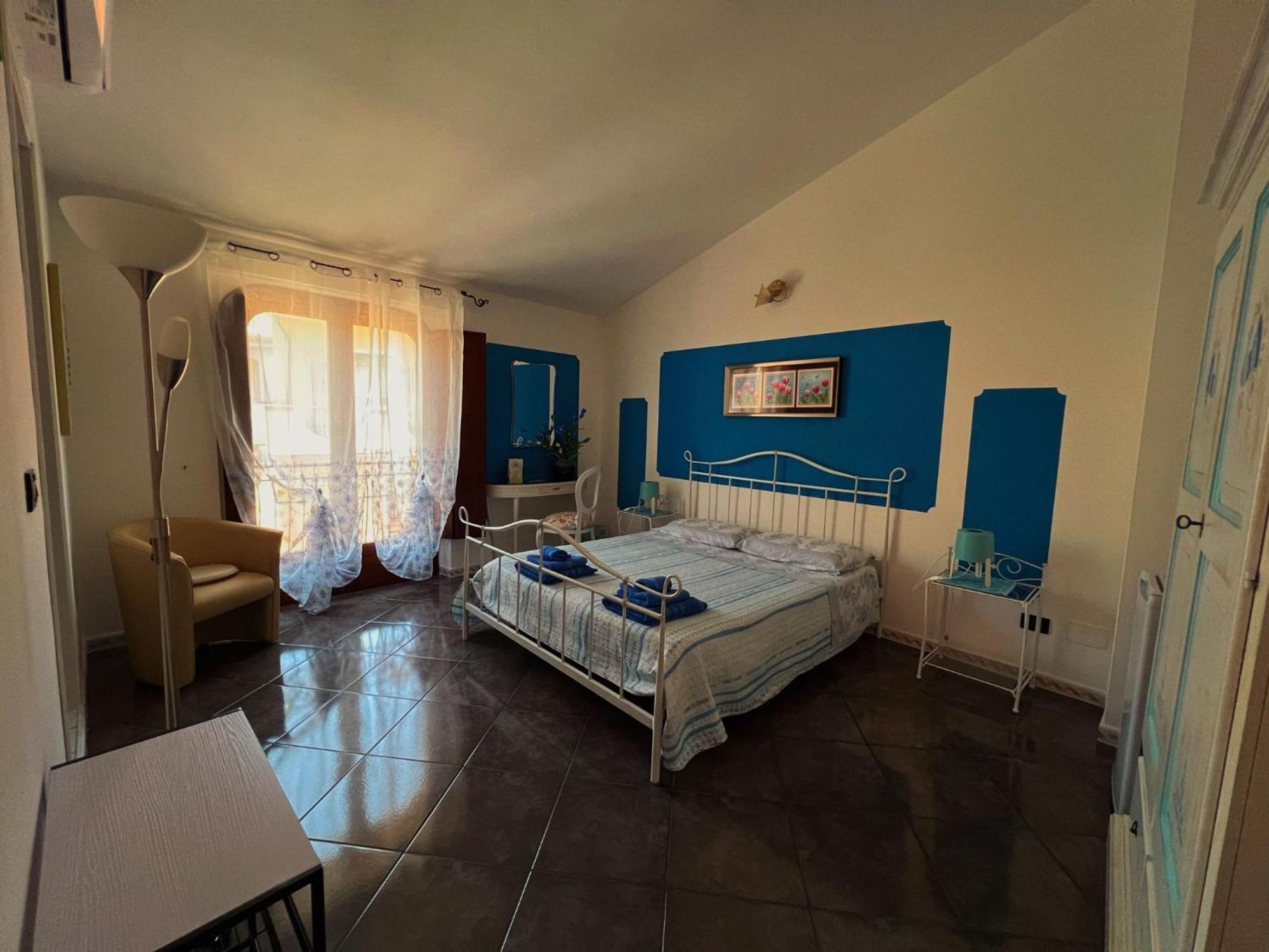 Locazioni Brevi La Rosaviola Guest Rooms Теулада Екстер'єр фото